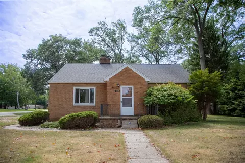 2115 W Norton, Norton Shores, MI 49441