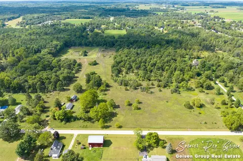6555 Dumon, Belding, MI 48809 photo 2