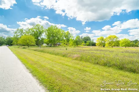 6555 Dumon, Belding, MI 48809 photo 4