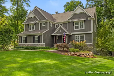 3487 River Edge Vw, Rockford, MI 49341