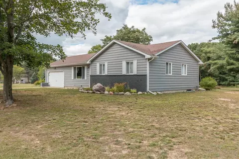 42610 Evergreen Park, Decatur, MI 49045
