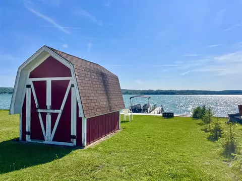 8359 2nd, Onekama, MI 49675 photo 3