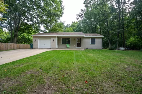 9988 Buchanan, West Olive, MI 49460