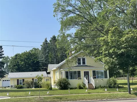 721 E Colby, Whitehall, MI 49461