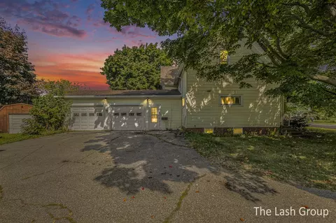 281 N Main, Kent City, MI 49330