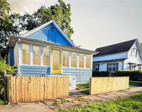 765 Thresher, Benton Harbor, MI 49022