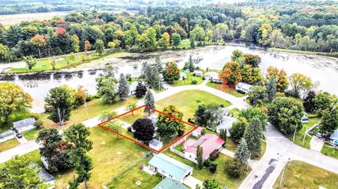 110 Park, Barryton, MI 49305