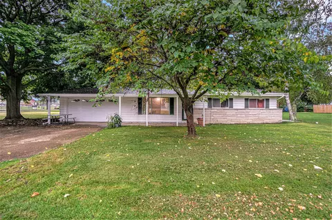 431 11th, Three Rivers, MI 49093 photo 4