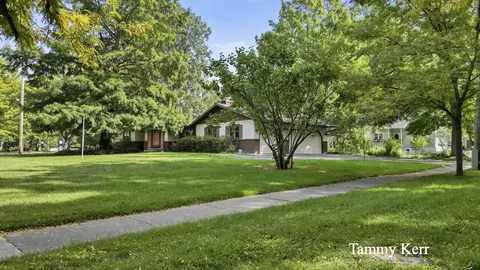 620 Pleasant, Saugatuck, MI 49453