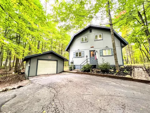 9834 Center, Canadian Lakes, MI 49346