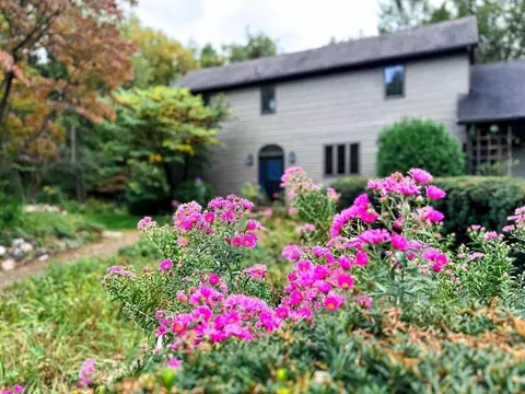 76844 23rd, Lawton, MI 49065