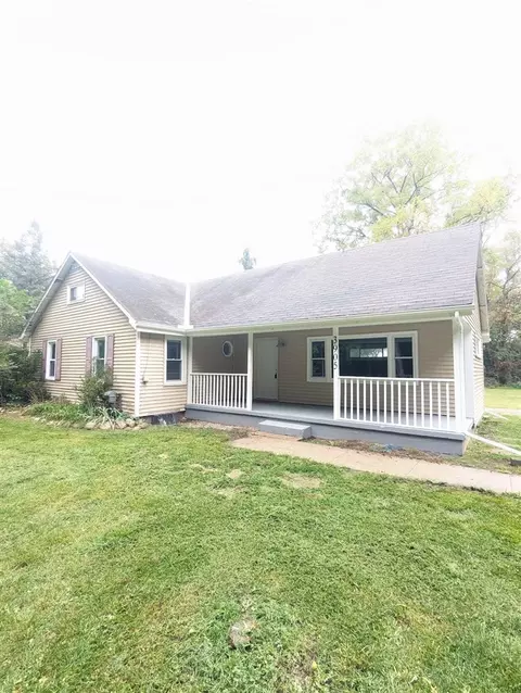 3905 Nazareth, Kalamazoo, MI 49004