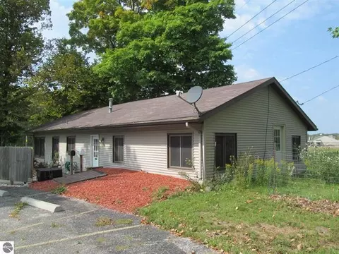 8515 E M-115, Cadillac, MI 49601