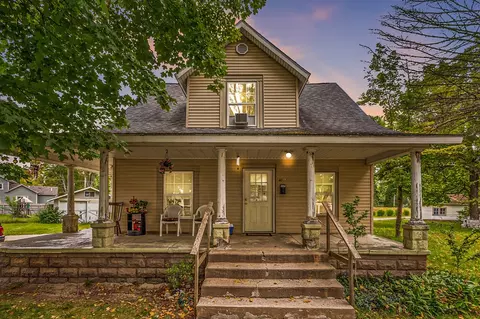 401 Oak, Dowagiac, MI 49047