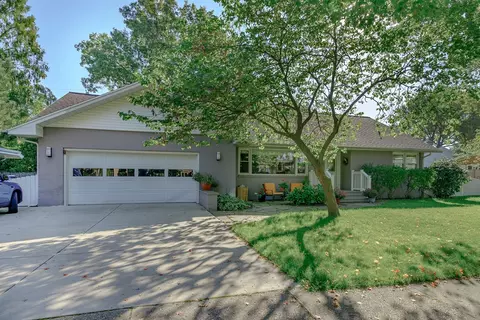 2905 Thayer, Saint Joseph, MI 49085