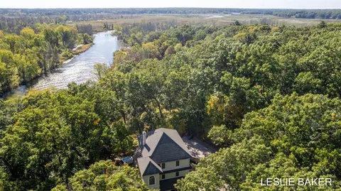 6036 River Rdg, Saugatuck, MI 49453