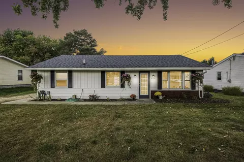 4154 18th, Dorr, MI 49323