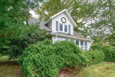 776 M-89, Plainwell, MI 49080 photo 2