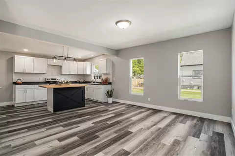 324 E Michigan, Three Rivers, MI 49093 photo 12