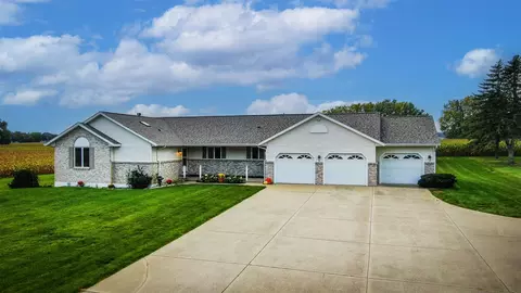 2924 22nd, Hopkins, MI 49328