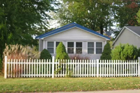 422 Lakeshore, Norton Shores, MI 49444
