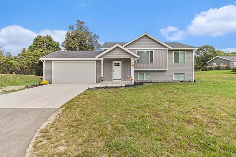 6855 Dale, Fennville, MI 49408