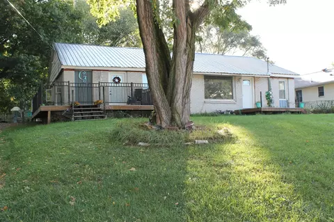 2905 10th, Wayland, MI 49348