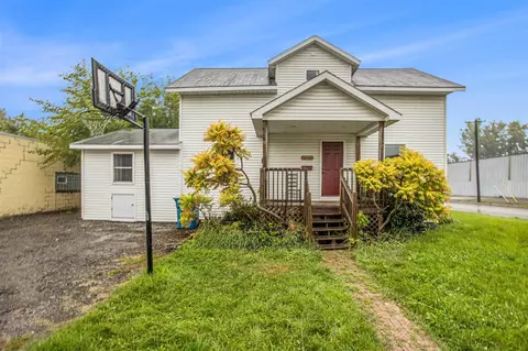 1723 Clinton, Kalamazoo, MI 49001