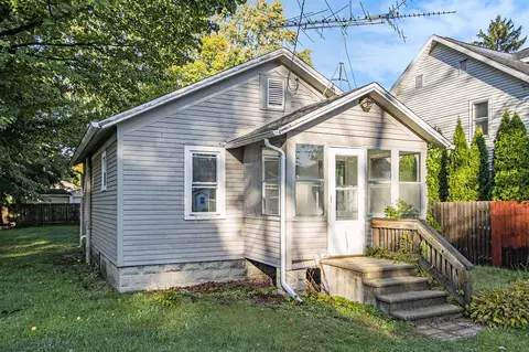 219 N Hamilton, Lawton, MI 49065