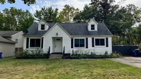 706 Parkway, Grand Rapids, MI 49525