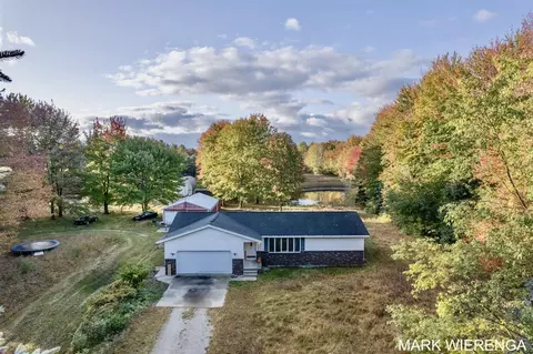 431 E Mt Garfield, Norton Shores, MI 49441