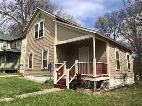 1306 Alamo, Kalamazoo, MI 49006
