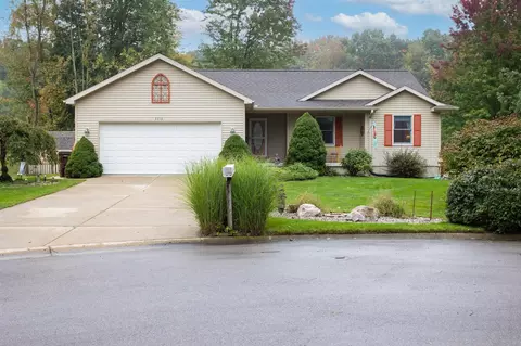 5119 S Granite, Jackson, MI 49201 photo 2