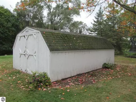 511 W Maple, Mcbain, MI 49657 photo 34