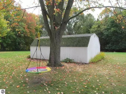 511 W Maple, Mcbain, MI 49657 photo 35
