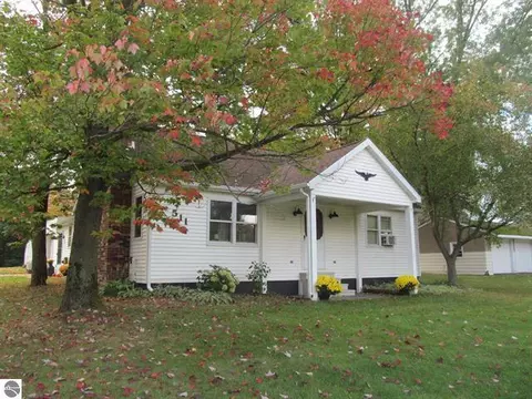 511 W Maple, Mcbain, MI 49657 photo 27
