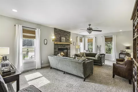 1928 E Warren Woods, Buchanan, MI 49107 photo 16