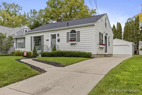 1124 San Jose, East Grand Rapids, MI 49506