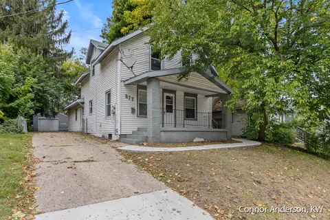 877 Diamond, Grand Rapids, MI 49503