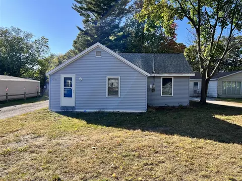 1235 East, Muskegon, MI 49442
