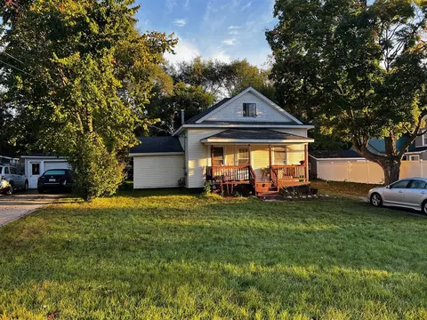 371 E Gardner, Sparta, MI 49345