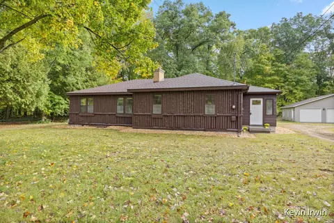 5804 Verta, Belmont, MI 49306