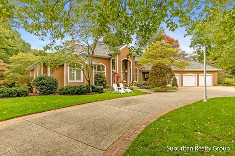 6031 Hillsborough, Grandville, MI 49418