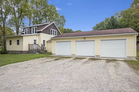 5882 N Riverview, Kalamazoo, MI 49004