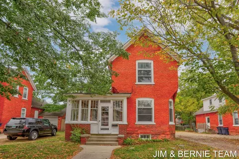 330 Central, Holland, MI 49423