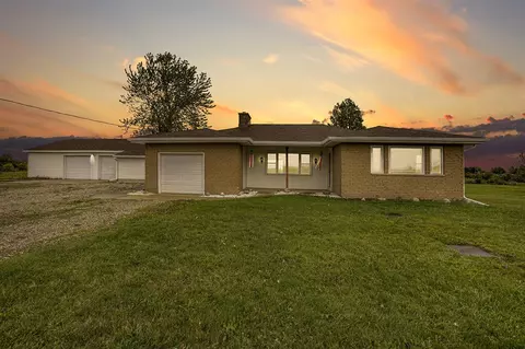 8570 Peach Rdg, Sparta, MI 49345