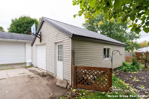 617 S Broas, Belding, MI 48809 photo 35