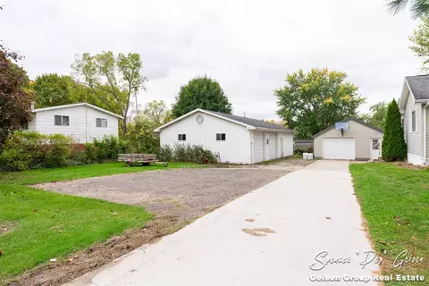 617 S Broas, Belding, MI 48809 photo 33