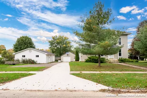 617 S Broas, Belding, MI 48809 photo 3