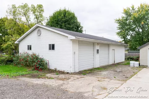 617 S Broas, Belding, MI 48809 photo 34